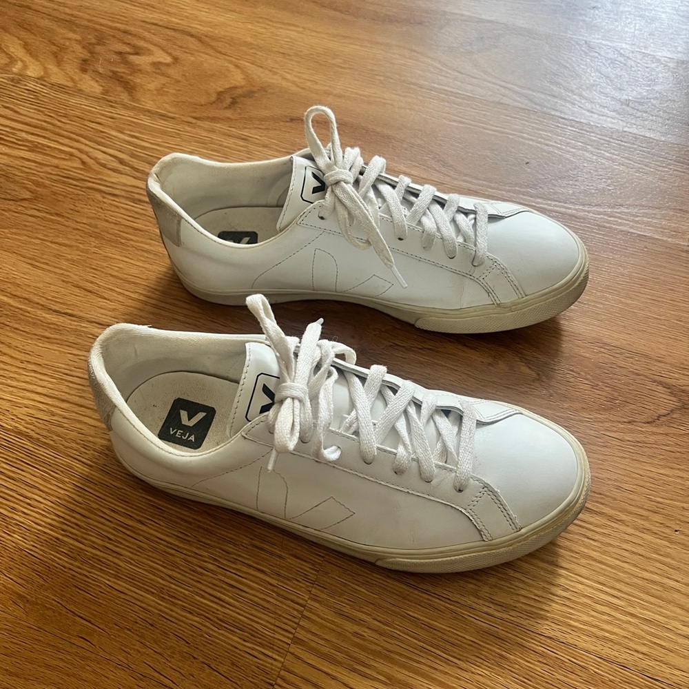 VEJA Esplar tonal extra white leather suede trim tennis shoes sneakers 9 40